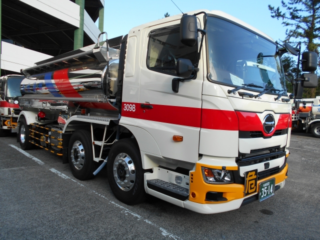 化学品大型タンクローリー運転手 京極運輸商事株式会社の転職 求人情報 転職 就職に役立つ情報サイト キャリコネ Mobile